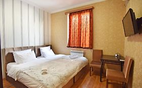 Hirmas Hotel